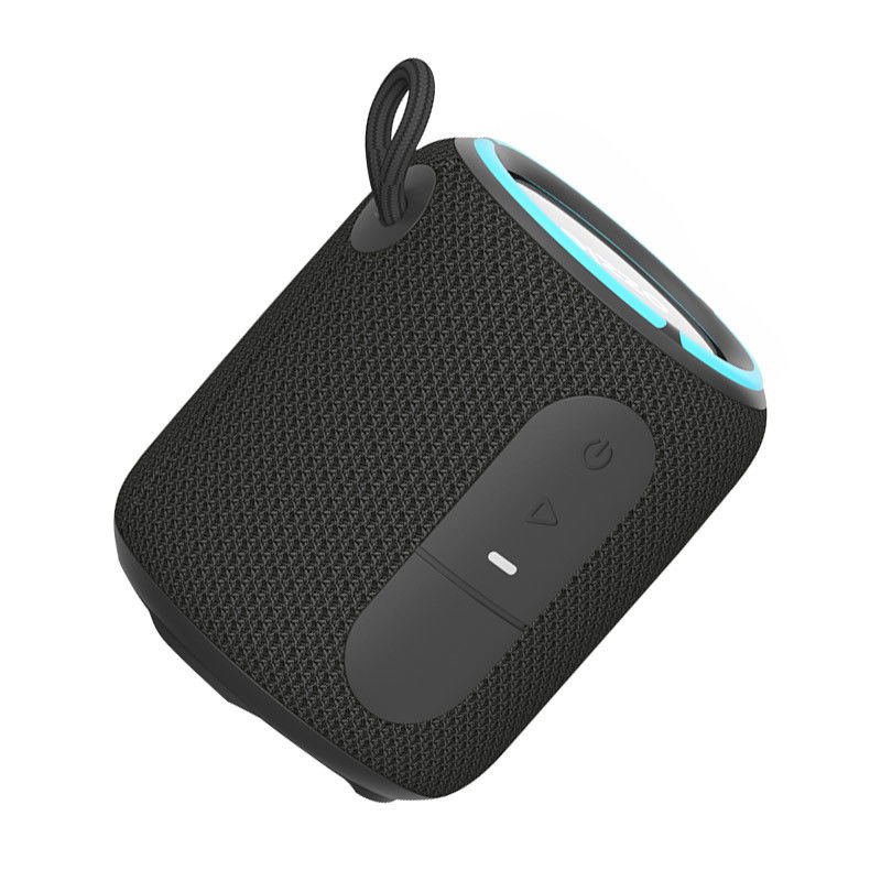 IPX7 altavoz Bluetooth resistente al agua con batería de 2200mAh y salida de 10W para uso al aire libre